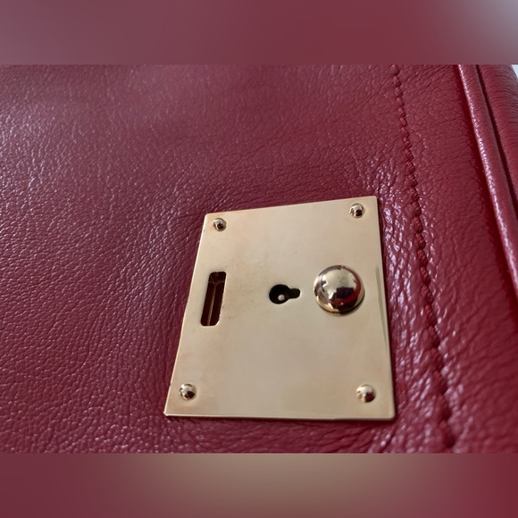 Marc Jacobs purse with red leather and golden chain straps *EUC* made in Italy - Picture 15 of 15